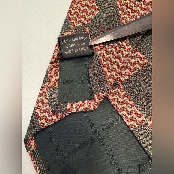 Ermenegildo Zegna Silk Tie, Green Red Diamond Motif, Italian, Business, Holiday - Picture 4 of 4